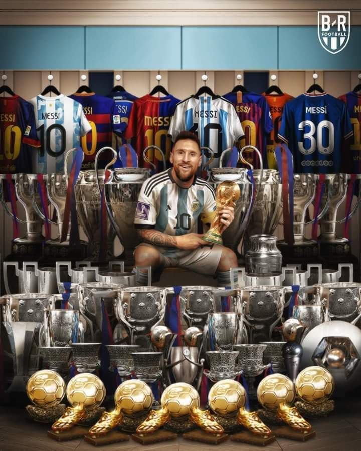 Arrêt sur image : la légende Lionel Messi et ses coupes et ballon d’Or, toute une fortune !