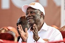 Alassane Ouattara en tête avec 89,77 % des voix